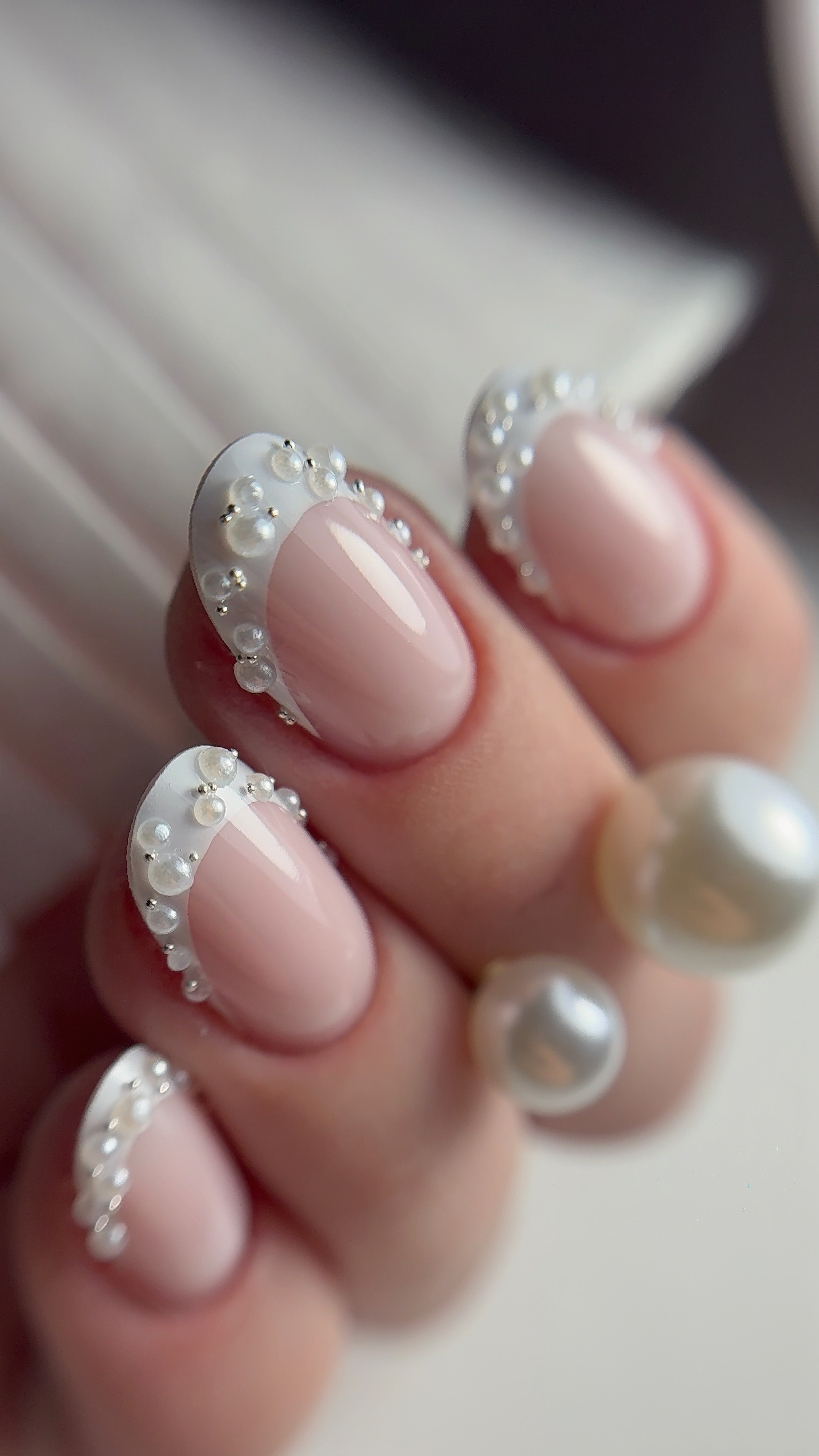 Réalisation onglerie professionnelle Création avec Perles - Fougères